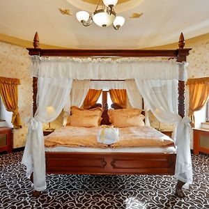 Apartament z łóżkiem king-size
